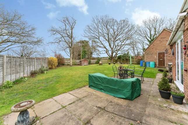 13, Chestnut Close, Brandon photo 3