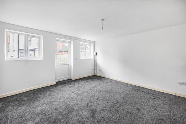 10, Waylen Street, Reading photo 3