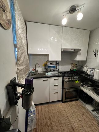 Flat to rent in North Hill, London