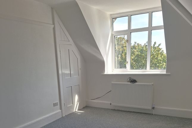 Flat, 53e Earls Avenue, Folkestone photo 5