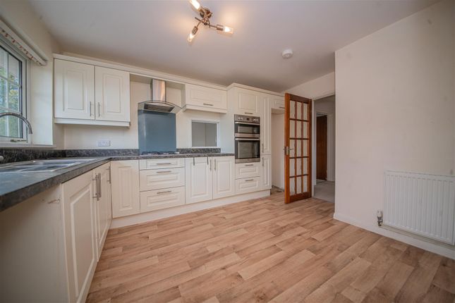 250, Chestnut Avenue, Eastleigh photo 4