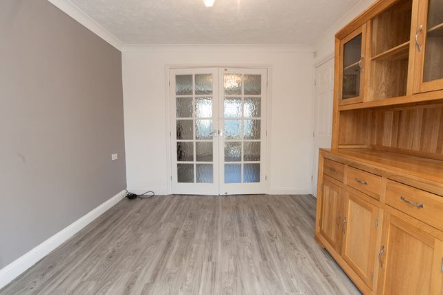 Kenmore Drive, Woodhall Spa photo 4