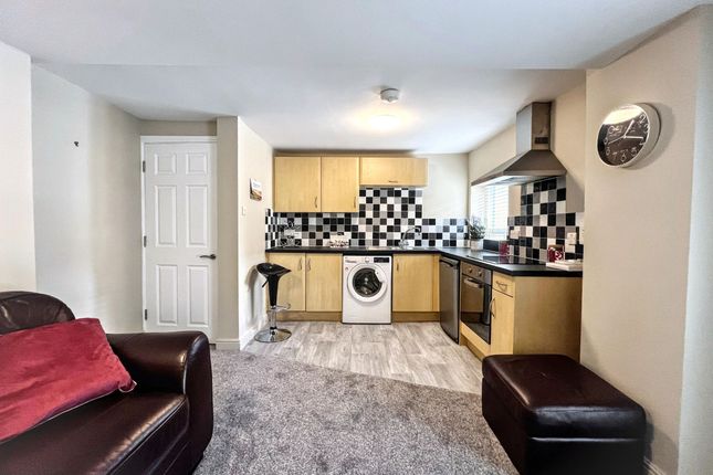Flat 4, 35 High Street, Knaresborough photo 2
