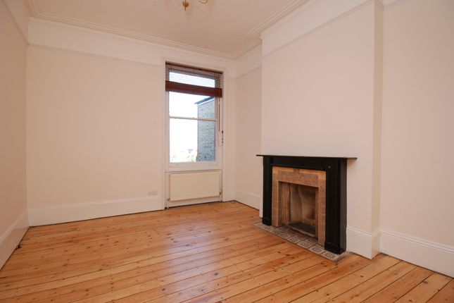 Hillfield Avenue, N8, Crouch End photo 4