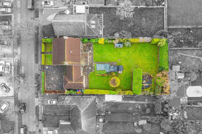 92, Briarwood Drive, Leigh-on-sea photo 2
