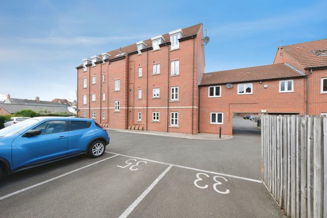 35, Vicarage Walk, Chesterfield photo 4