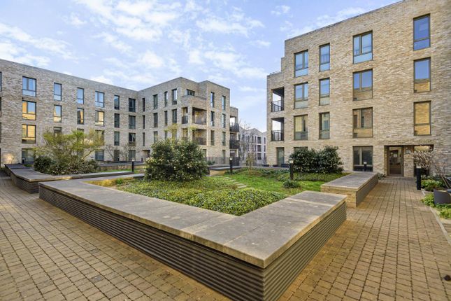 Flat for sale in Welford Court, Edgware Green