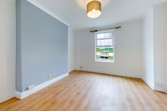 Flat 1, 20, Hoe Street, Plymouth photo 3