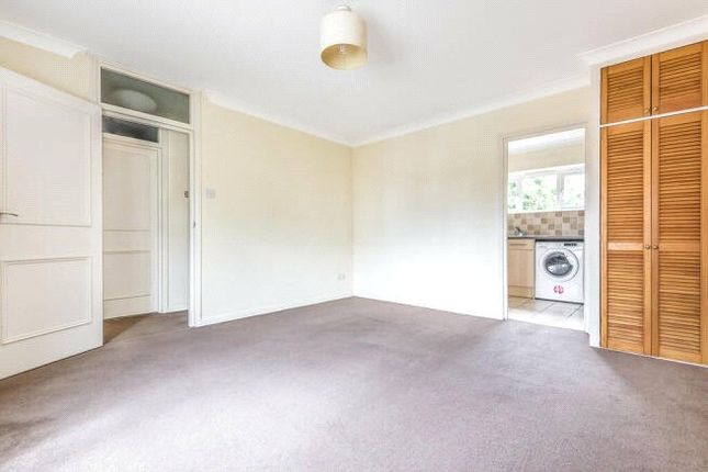 Flat 6, St. Catherines Court, 83, Eastwood Road, Guildford photo 3