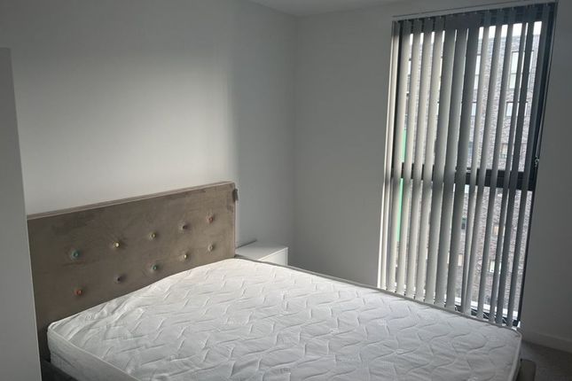 Flat to rent in Potato Wharf, Manchester