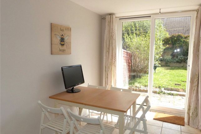 Room 3, 102, Viking, Bracknell photo 3