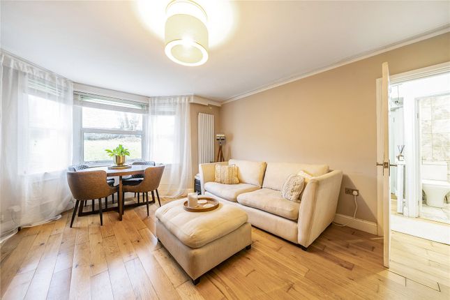 4, Malcolm Close, Penge photo 4