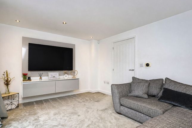 7 Wilding Drive, Chorley photo 4