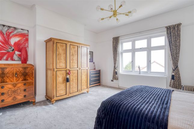 Town house for sale in Torrs Close, Southcrest, Redditch