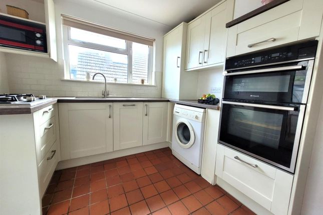24, Bay Crescent, Swanage photo 4
