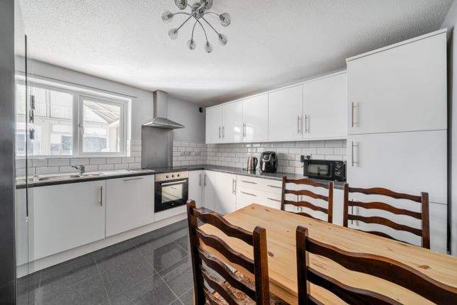 15, Farndale Drive, Nottingham photo 3