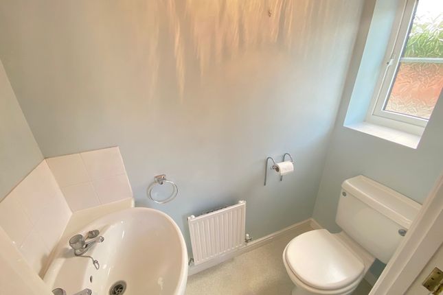 74, Cedar Wood Drive, Newport photo 4