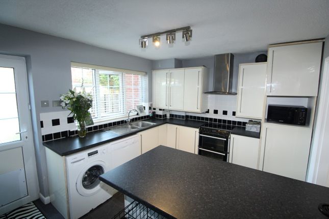 Terraced house for sale in Rugby Road, Lutterworth