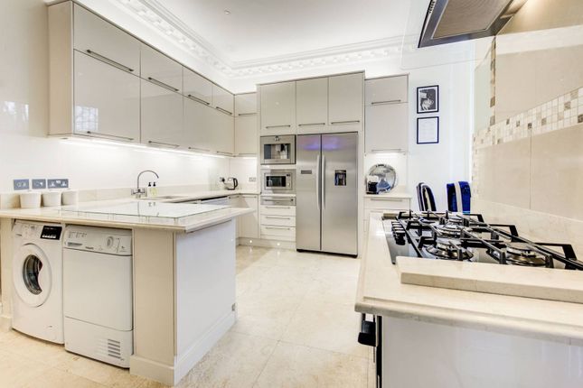 Property to rent in Frognal, Hampstead, London