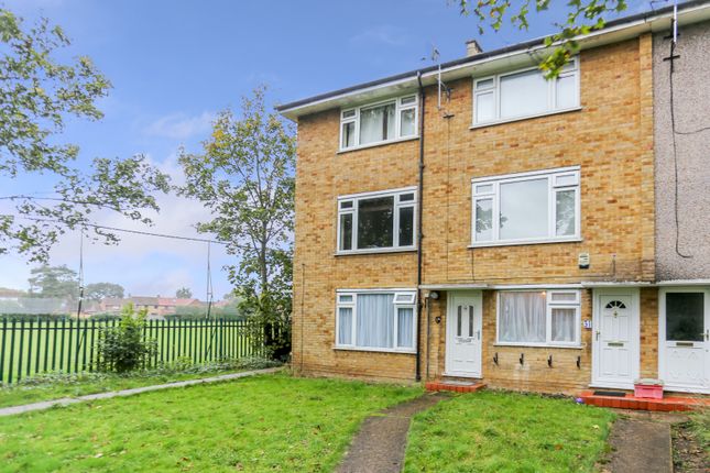 Flat for sale in St David's Close, Iver