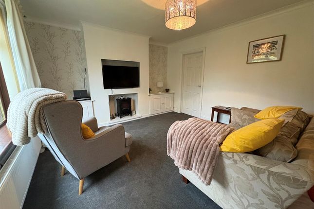 18, Russell Road, Bradford photo 2