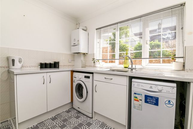 Flat 4, Berryhead Court, 10, Barton Wood Road, New Milton photo 4