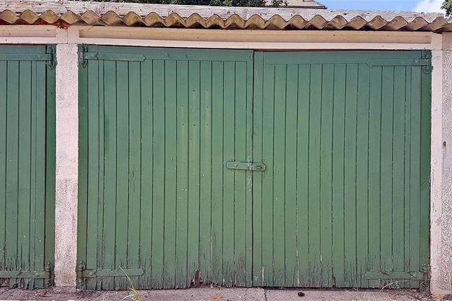 Standen Avenue Camp Hill Newport Isle Of Wight Po30 Parking