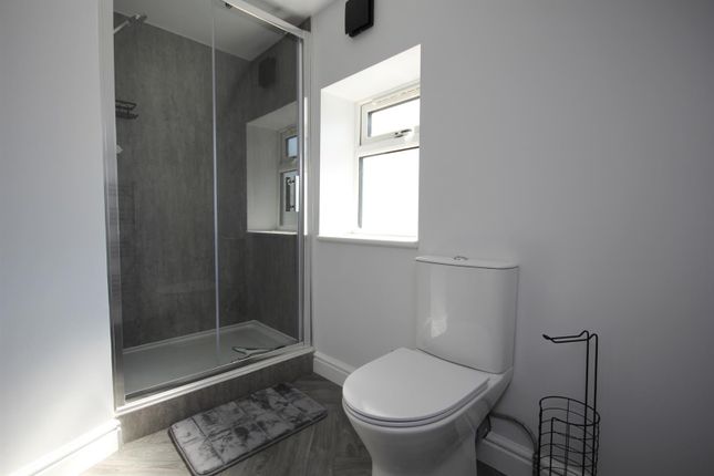 Ensuite 7.Jpg