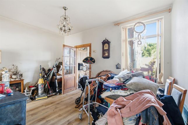 22, Waxholme Road, Withernsea photo 4