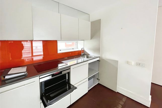 Flat for sale in Highcross Lane, Leicester, Leicestershire