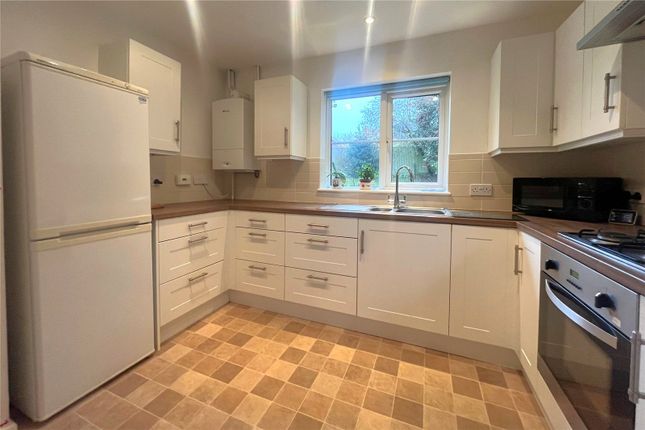 5 Stratford Court,, Avon Road, Surrey photo 2