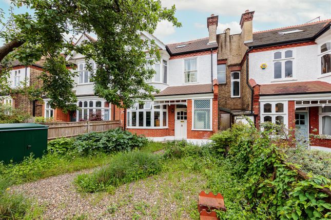Thumbnail Flat for sale in Chestnut Road, London