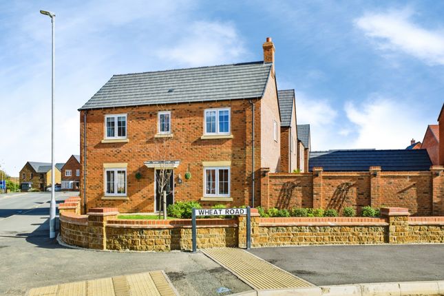 3-bed detached on 18, Marram Crescent, Northampton, £375,000