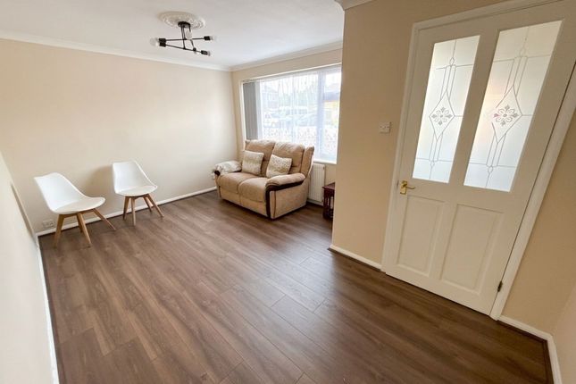 108 Bradshaw Avenue, Leicester photo 3