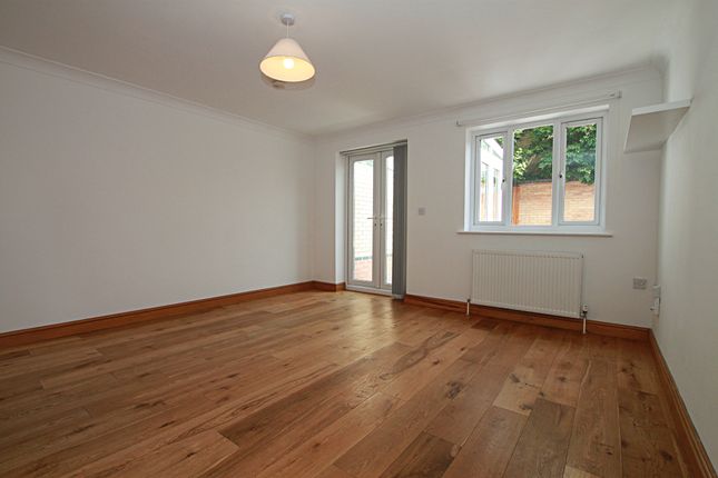 1b, Granary Road, Newmarket photo 4