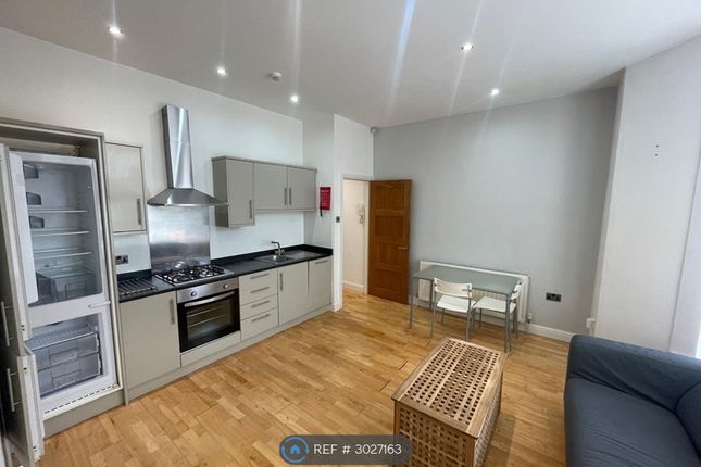 Flat, Greenfield Road, Liverpool photo 5