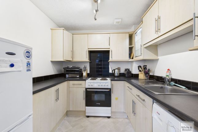 Flat 4, Trafalgar Court Victoria Road, Bognor Regis photo 3