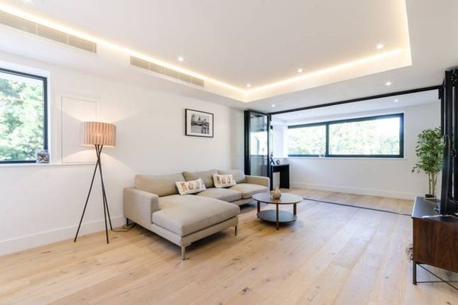 Thumbnail Flat to rent in Sulivan Road, London
