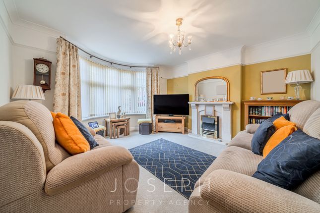 37 Benacre Road, Ipswich photo 4