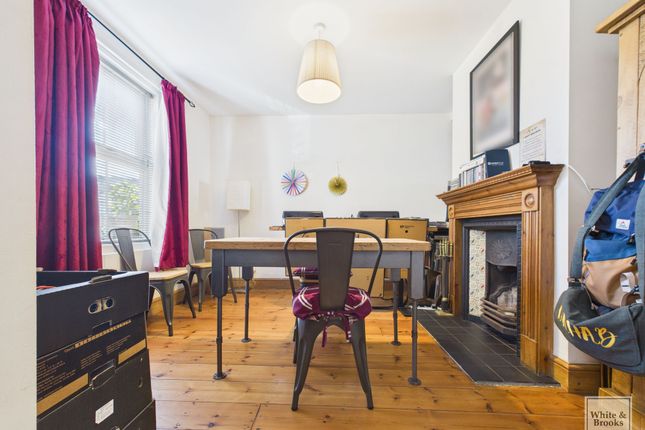 12 Cleveland Road, Chichester photo 4