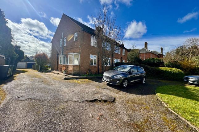 Maisonette to rent in Warwick Road, Wolston, Coventry