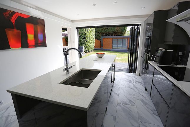 4, Seymour Avenue, East Ewell photo 4