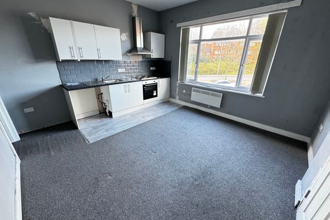 Thumbnail Flat to rent in Stafford Road, Wolverhampton
