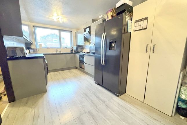 270, Millfield, Poole photo 2