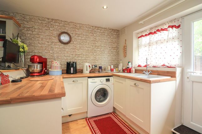 Semi-detached house for sale in Wigford Road, Dosthill, Tamworth