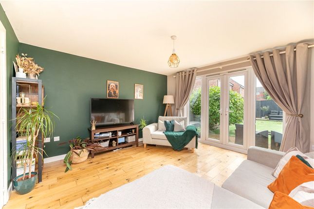 100, Waggon Road, West Yorkshire photo 2