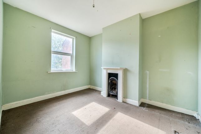 12, Cromwell Street, Gloucestershire photo 4