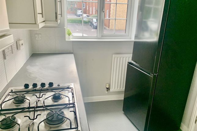 26, Louise Rayner Place, Chippenham photo 3