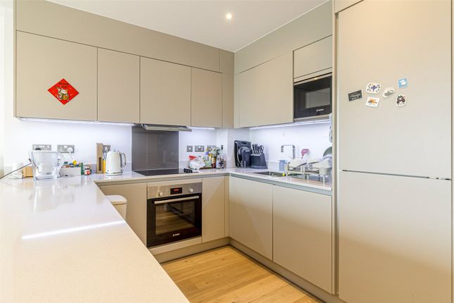 Flat 1005, Royal Captain Court, 26, Arniston Way, Blackwall photo 4