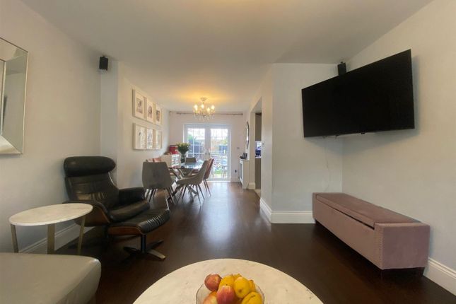 End terrace house to rent in The Dingle, Hillingdon